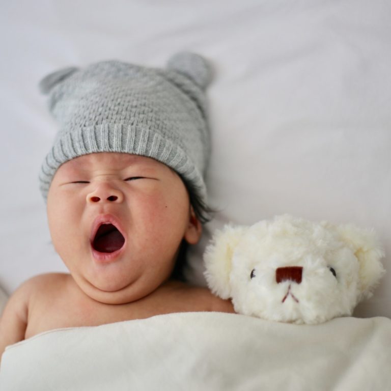 Comment aider Bébé RGO à trouver le sommeil ?